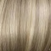 Dunkel-Aschblond mit goldblonden Strähnen