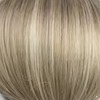 Hellbraun mit Platinblond